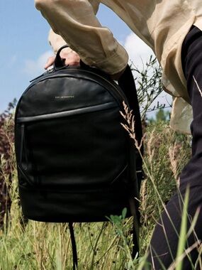 WANT Les Essentiels Smooth Leather  Backpack w/Lock
